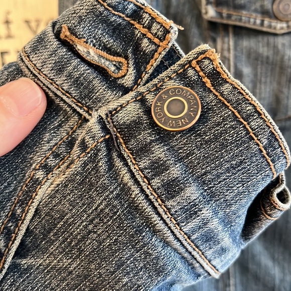 New York Company Size 6 Jean Jacket - Picture 4 of 5